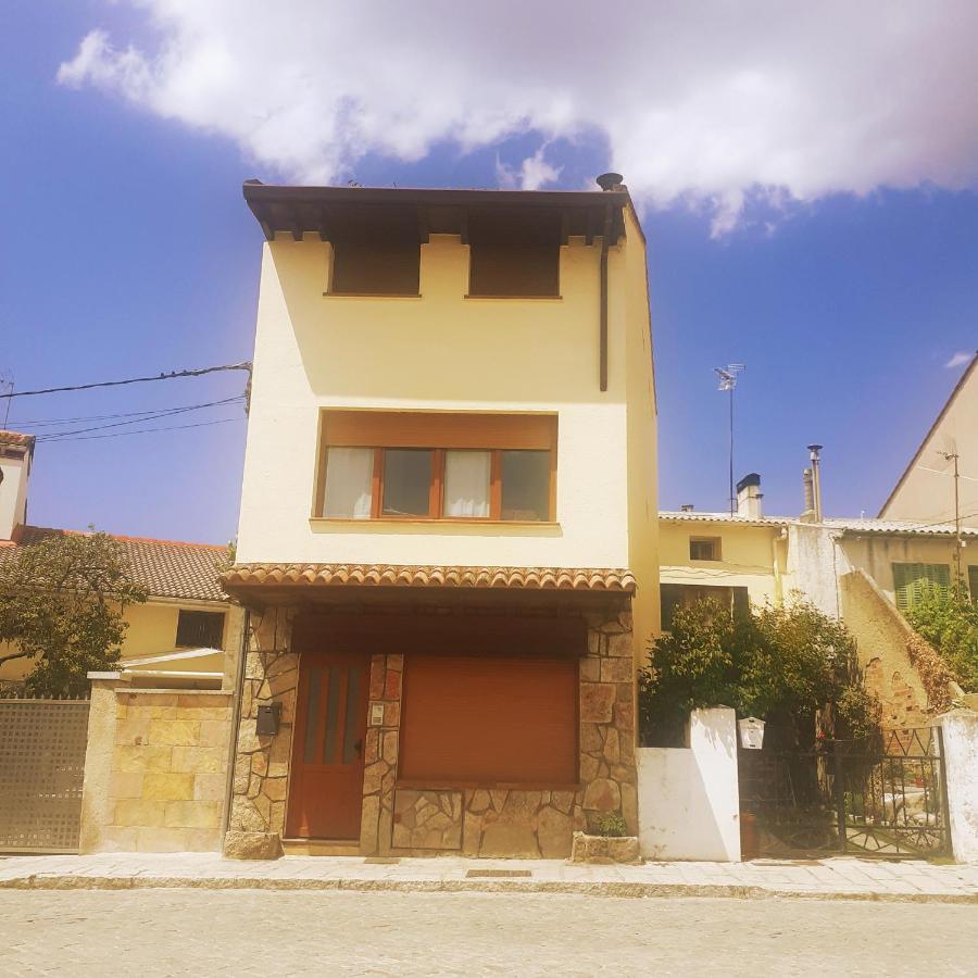 El Rincon Del Sanabres, Hermana Menor, Petfriendly Rascafria Luaran gambar